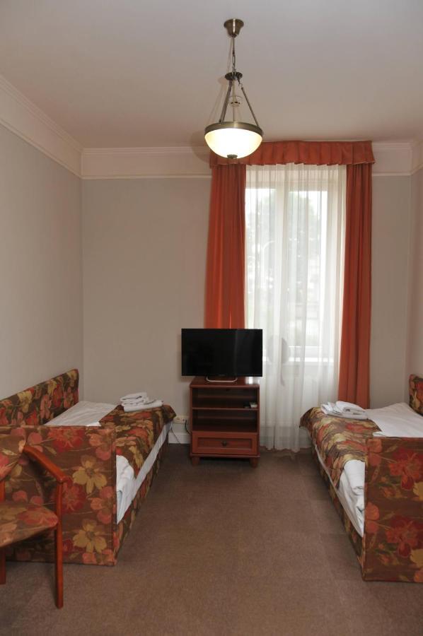 לבוב Hotel Irena מראה חיצוני תמונה