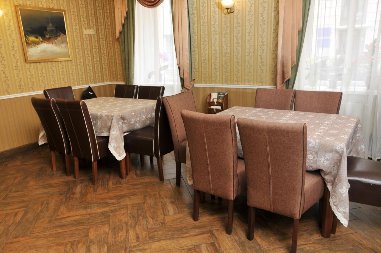 לבוב Hotel Irena מראה חיצוני תמונה