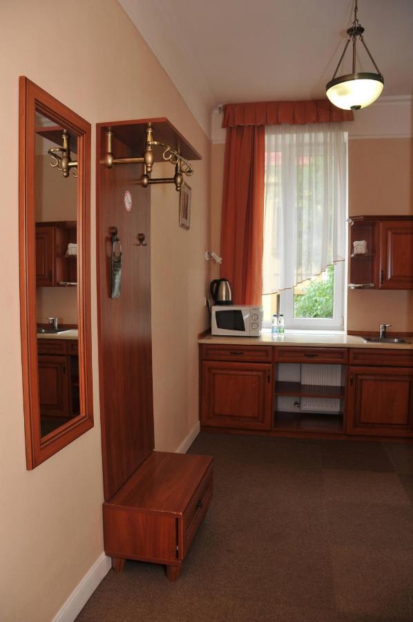לבוב Hotel Irena מראה חיצוני תמונה