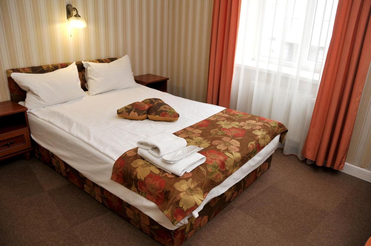 לבוב Hotel Irena מראה חיצוני תמונה
