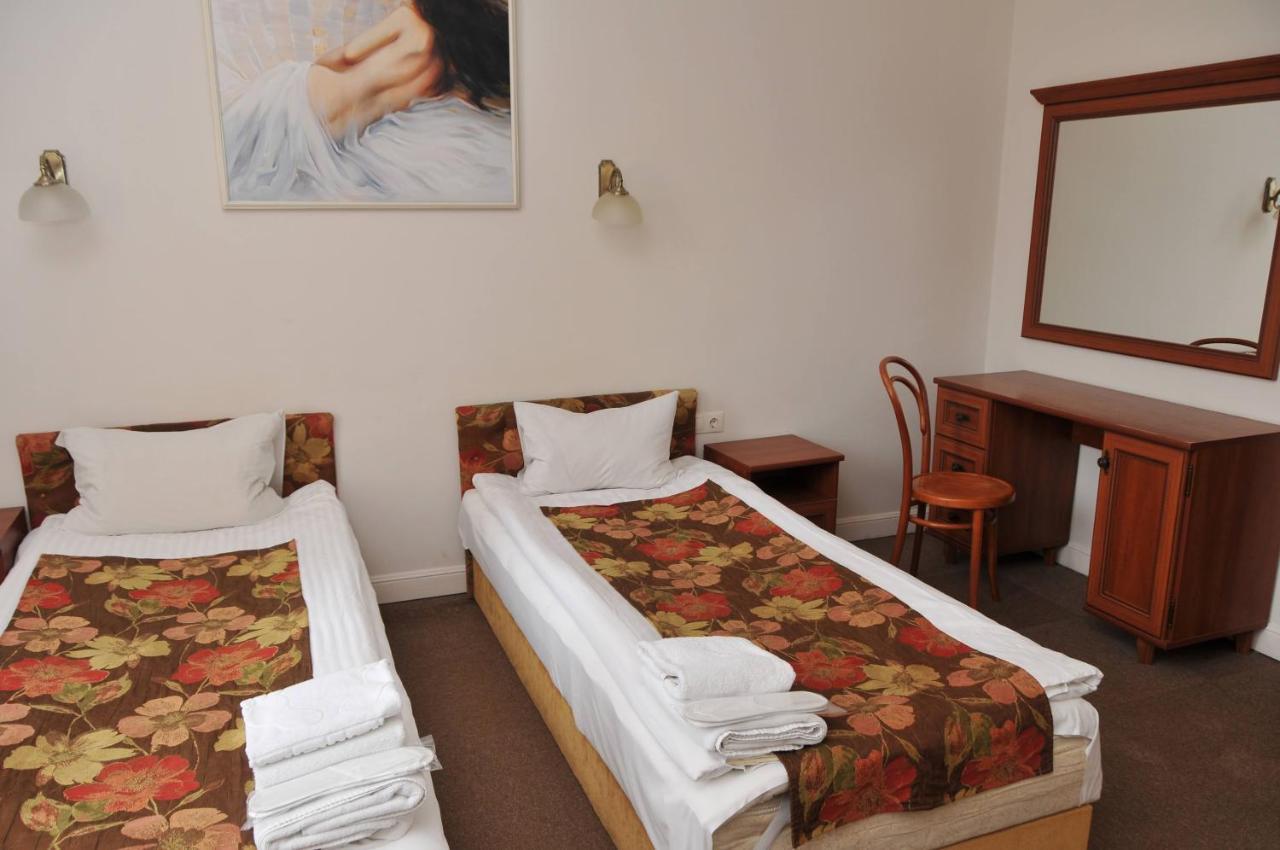 לבוב Hotel Irena מראה חיצוני תמונה