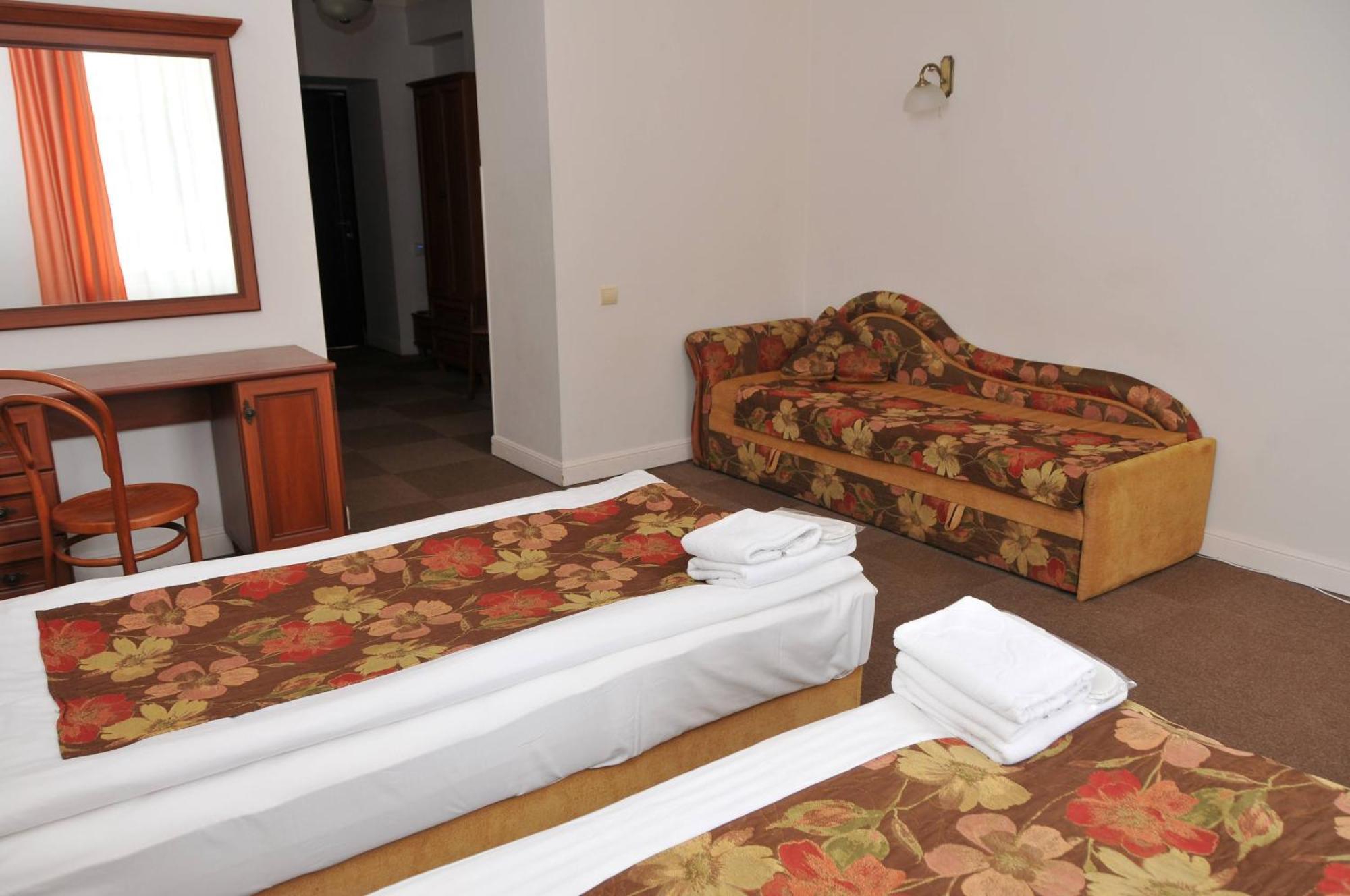 לבוב Hotel Irena מראה חיצוני תמונה
