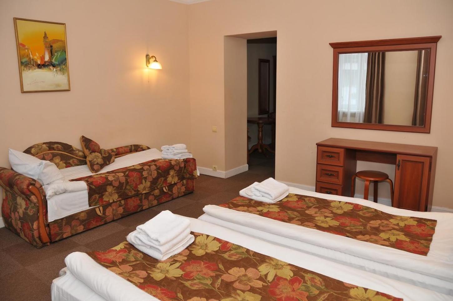 לבוב Hotel Irena מראה חיצוני תמונה