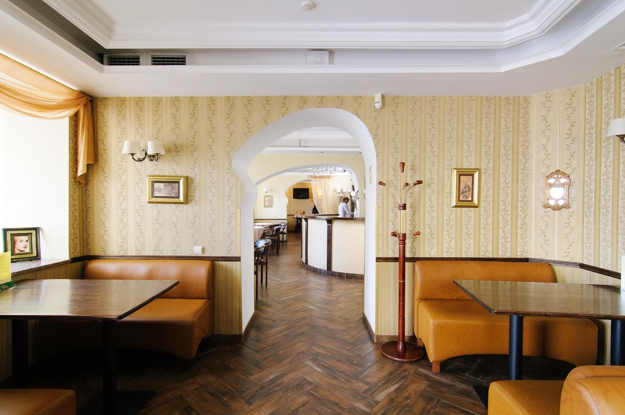 לבוב Hotel Irena מראה חיצוני תמונה
